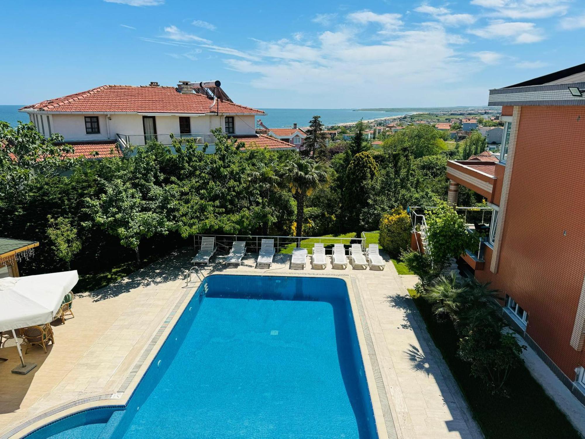 Istanbul Airport Treekos Suite Hotel Karaburun  Exterior photo